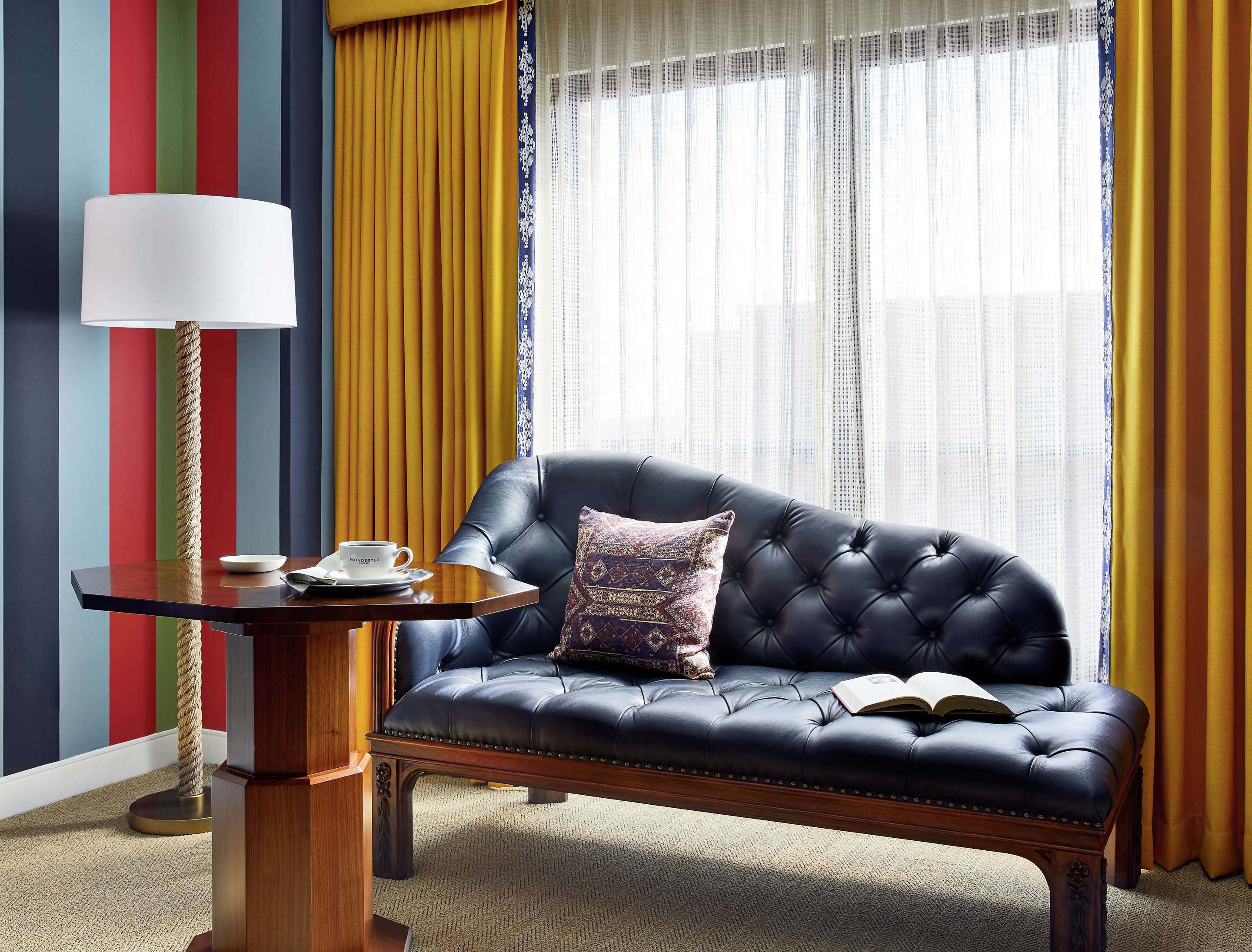 毕业生特大床间