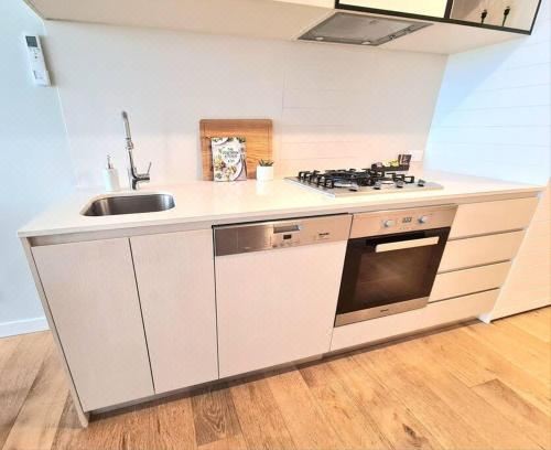 309 Waterfront One-Bedroom Apartment