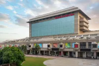Hilton Garden Inn New Delhi/Saket Отели в г. 