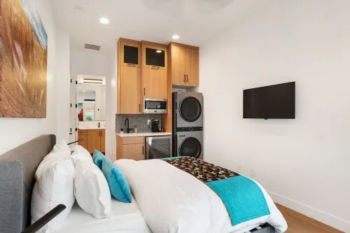 Best Deal! Modern Luxury Casita! Kitchenette & W/D