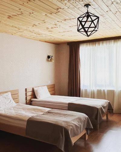 带阳台的三人房