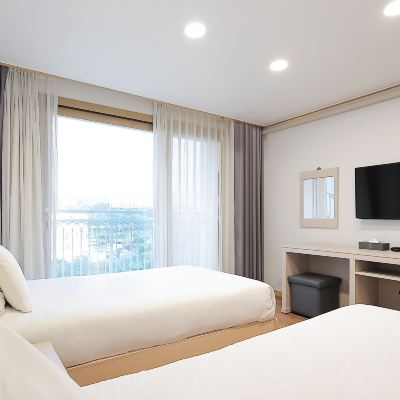 Double Or Twin Room (Room Type Assigned Upon Check-in) 제주 샹그릴라호텔 앤 리조트 쿠폰