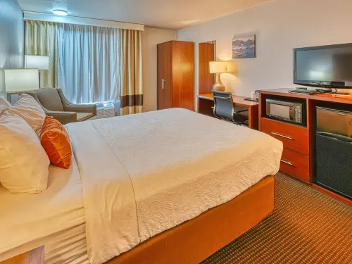 Yellowstone River Inn & Suites