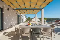 Luxury Villa Juliet with Heated Pool