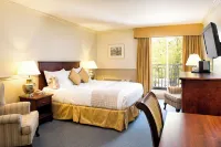 Inn on the Lake