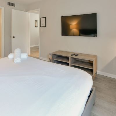 One-Bedroom Apartment Artrageous on The River by RocketStay Promo Code
