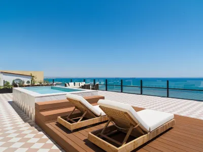 LIV Mackenzie Beach Suites Hotel a 
