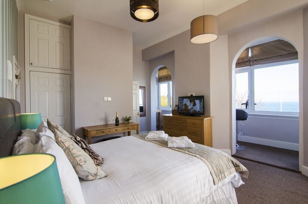 豪华双人间 - 带阳台和海景