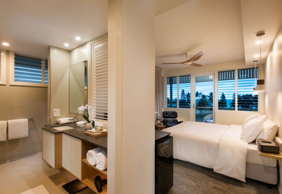 设计师特大床水疗房 - 水景