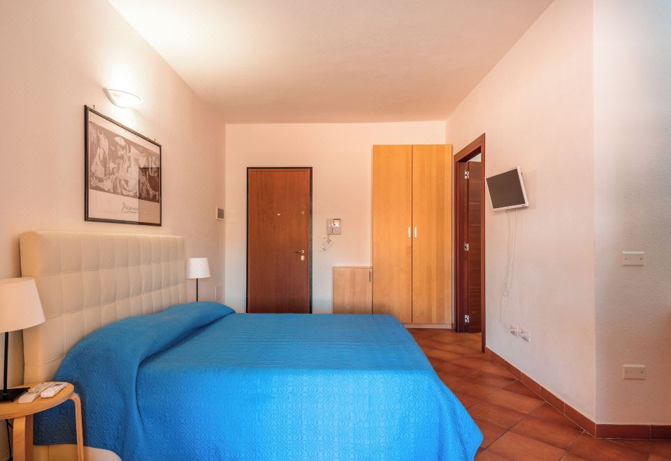 公寓， 多间卧室， 阳台