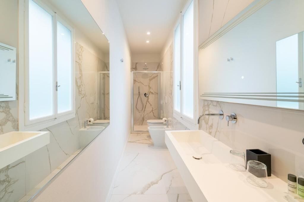 带露台的小型套房