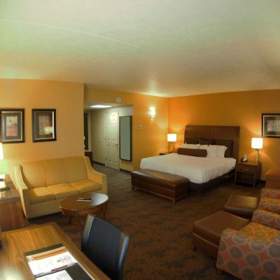 King Room Evergreen Resort Promo Code