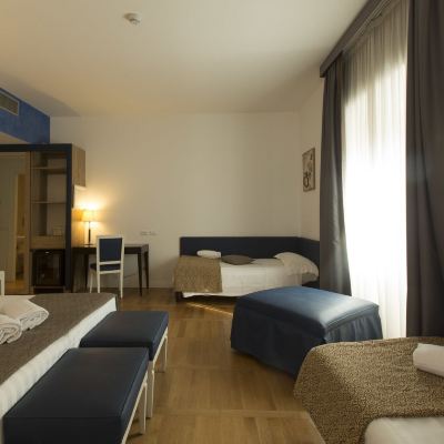 Quadruple Room Floris Hotel Promo Code