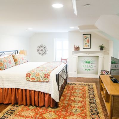 Room, Private Bathroom (Room 310) Inn at Evergreen Promo Code