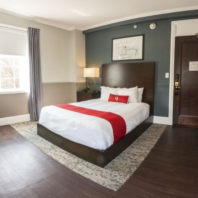 Room, Accessible (Hotel Single Queen) The Queensbury Hotel Promo Code