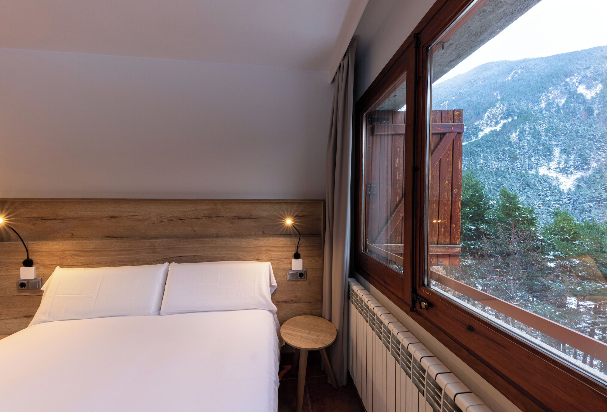 山景基础双人床或双床房