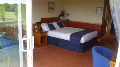 London Beach Country Hotel & Golf Club Hotele w: 