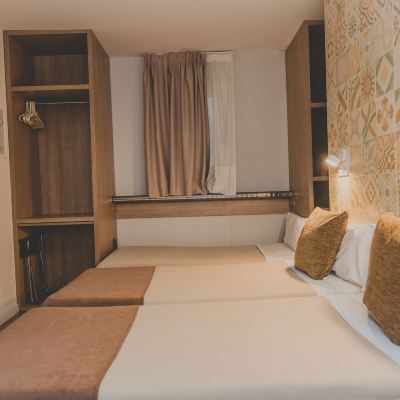 Triple Room Hostal Marenostrum Promo Code