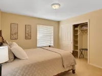 Spacious 4-bedroom Home サッターのホテル