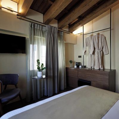 Attic Room with Outdoor Hot Tub Athens 1890 Hotel & Spa - Adults Only Promo Code