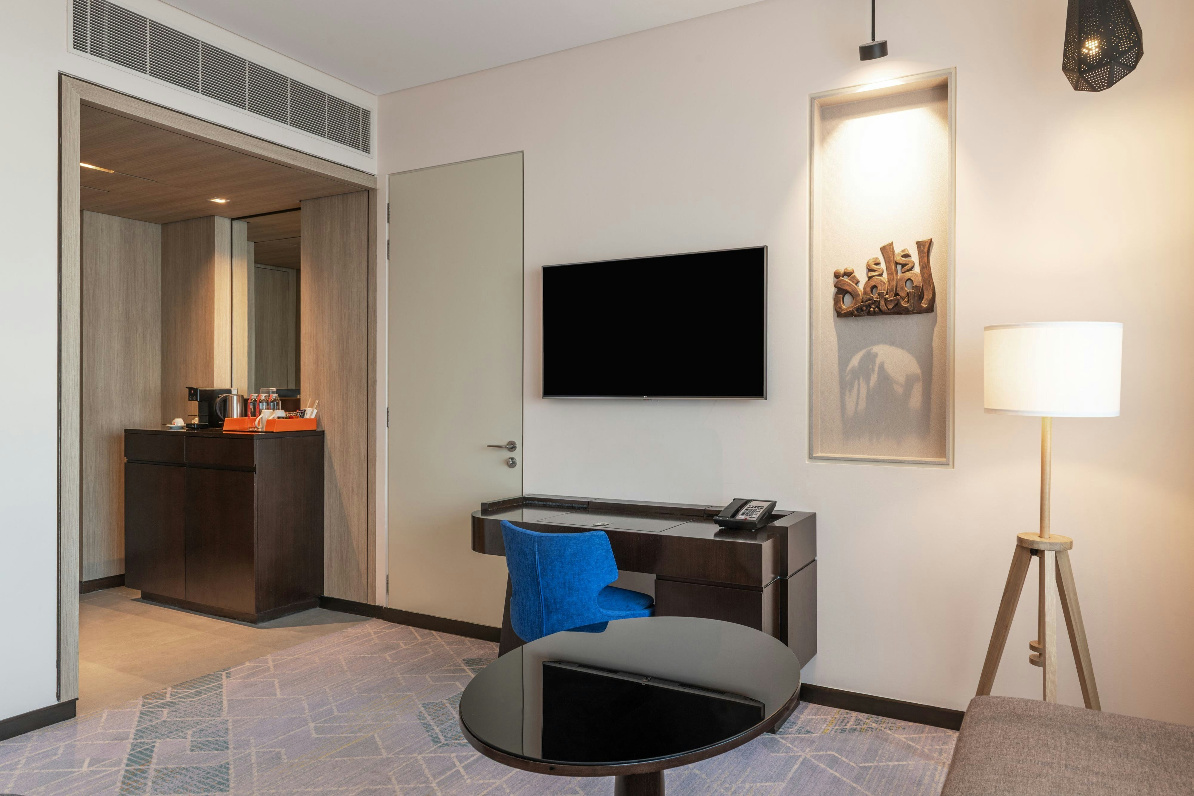 一卧室初级特大床套房