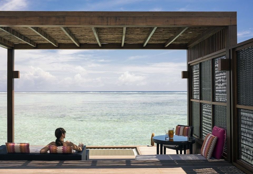 日出水上游泳池特大床別墅 禁煙