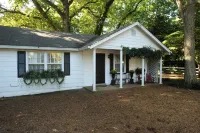 Studio Home, Walk to Downtown Franklin, Pets with Fee, Veteran Owned