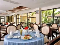 Yusro Hotel Restaurant & Convention Hotel a Peterongan