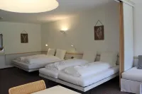 Elements Lodge