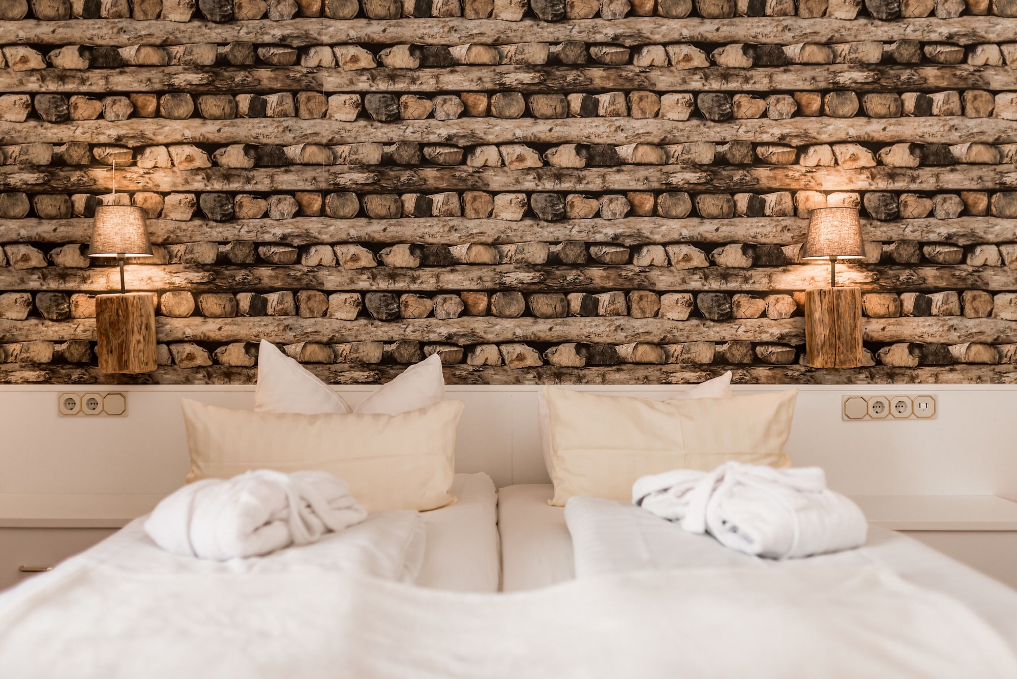 家庭公寓， 1 张特大床和 1 张梳化床