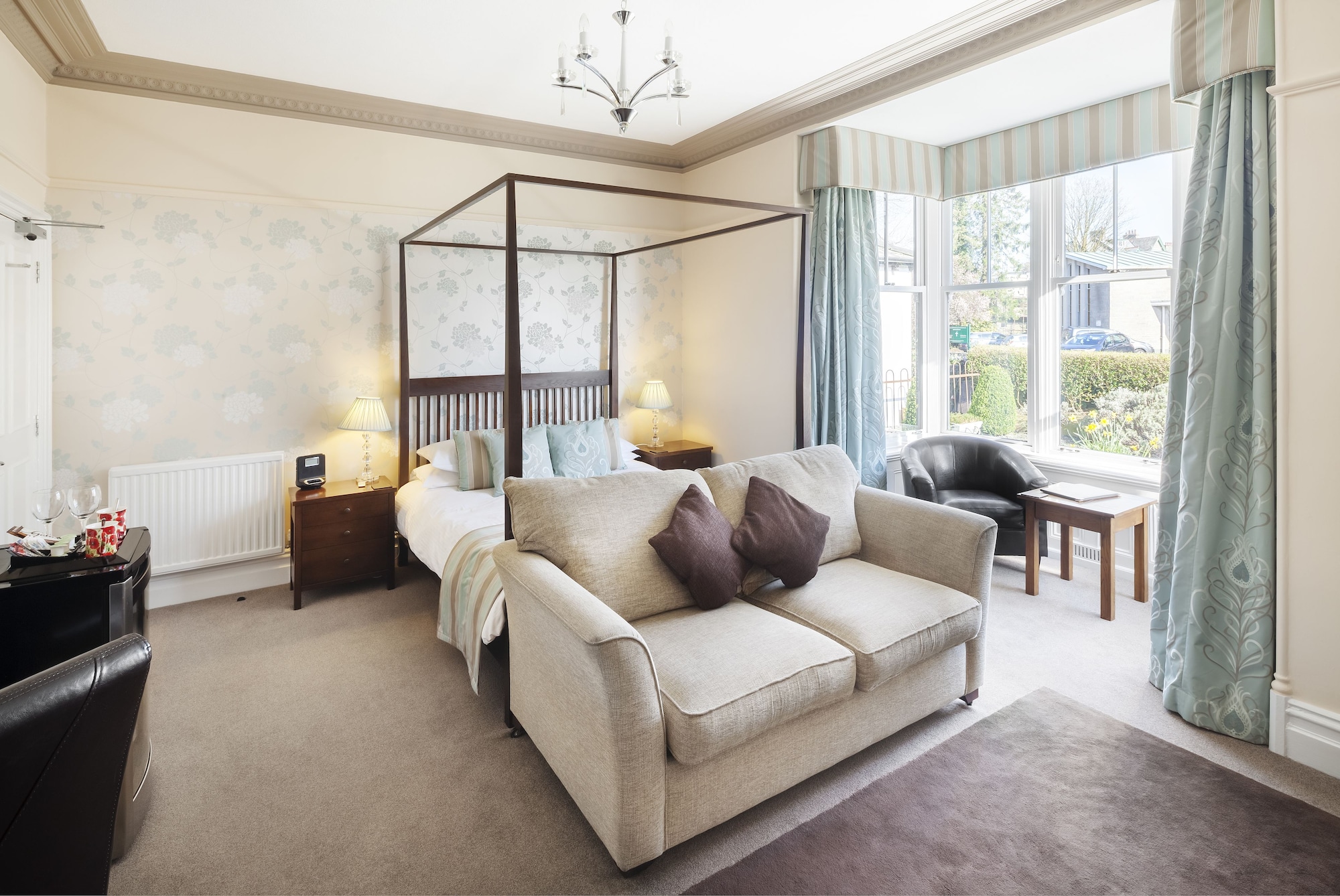 豪华双人房（11号房，底楼）