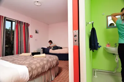 Tasman Bay Backpackers Hoteles en 