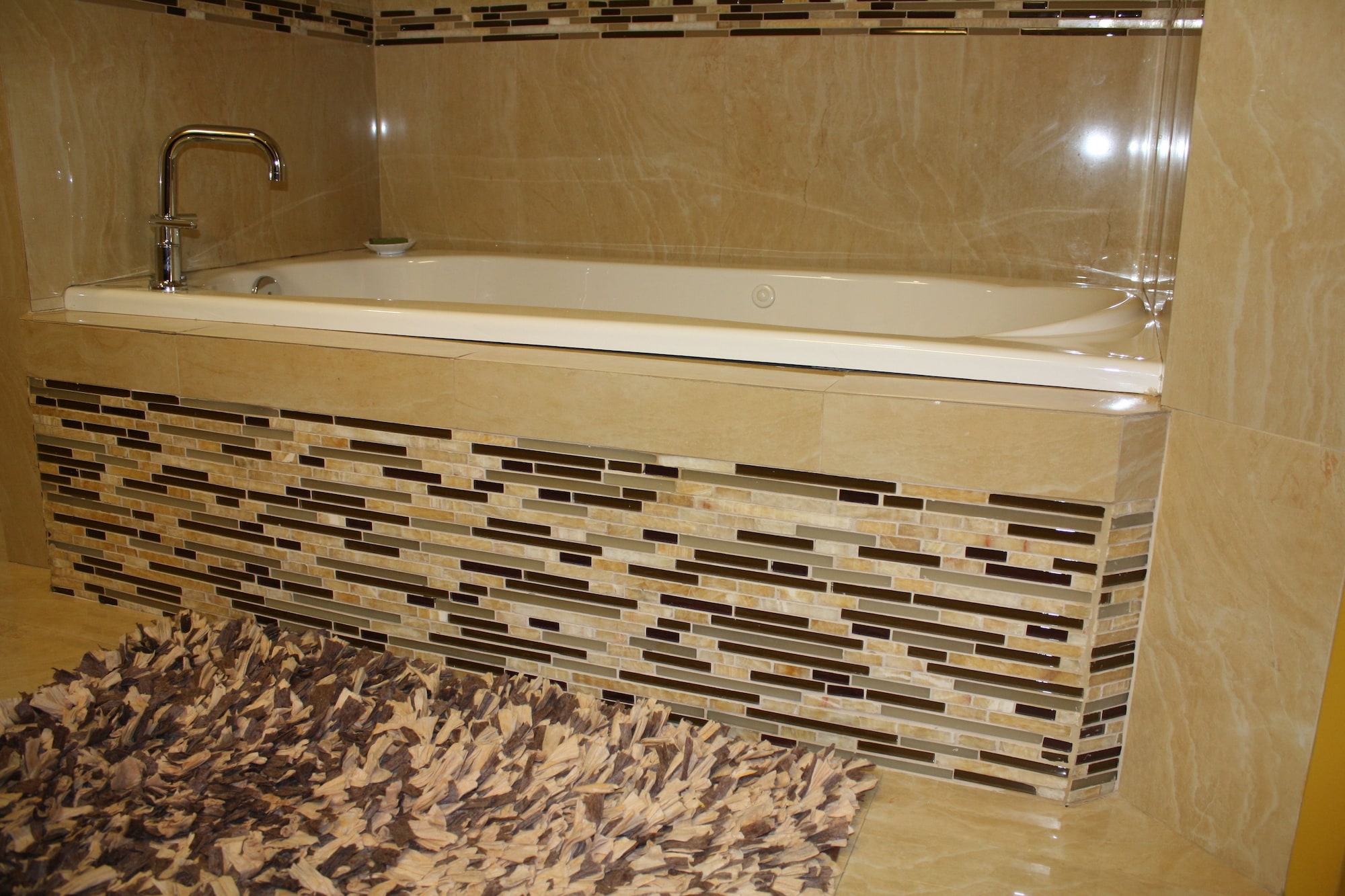 一卧室行政大床套房-禁烟