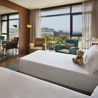 豪華 Publica， 客房， 2 張單人床， 城景， 中層 普布利卡埃羅特酒店，簽名收藏優惠