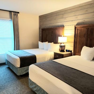 Comfort Room, 2 Queen Beds The Smith House Promo Code
