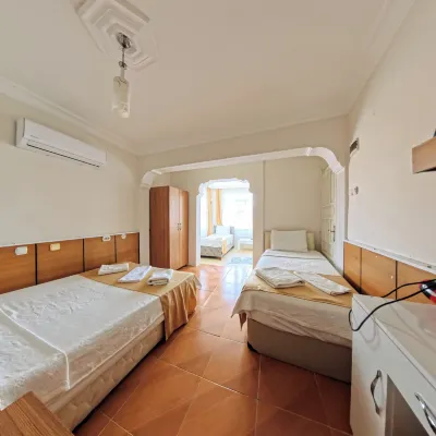 Kervansaray Hotel Hôtels à : 