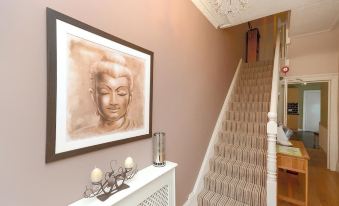 Ash Grove Guest House - Housity