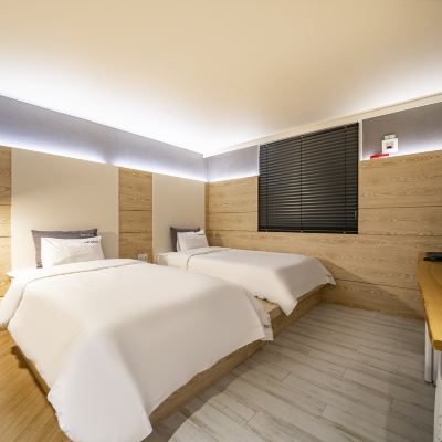 Business Single Room with Twin