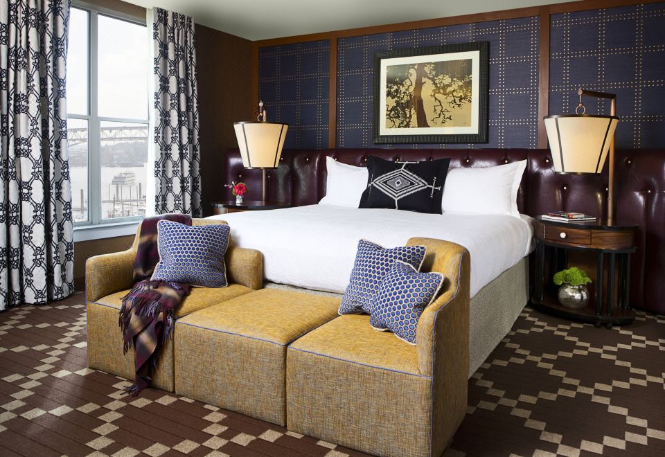 威拉米特河景特大床套房