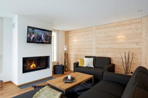 带阳台的三卧室公寓