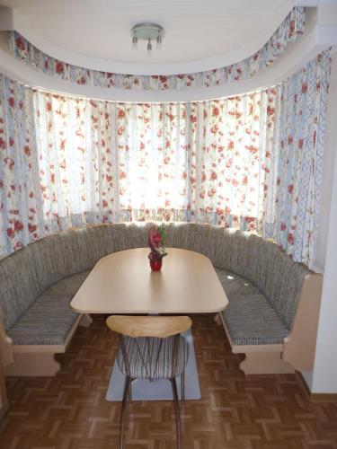 标准一卧室公寓 - 带露台