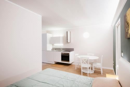 Mazzini 34 One-Bedroom Apartment