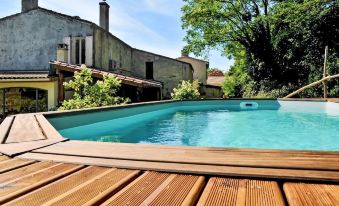 House with 3 Bedrooms in Bayon-Sur-Gironde, with Pool Access, Enclosed