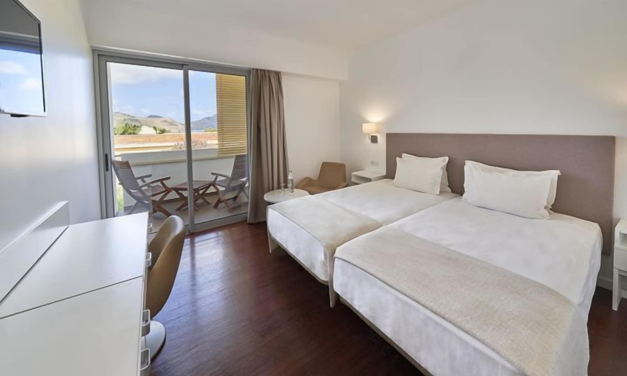 园景高级双床房