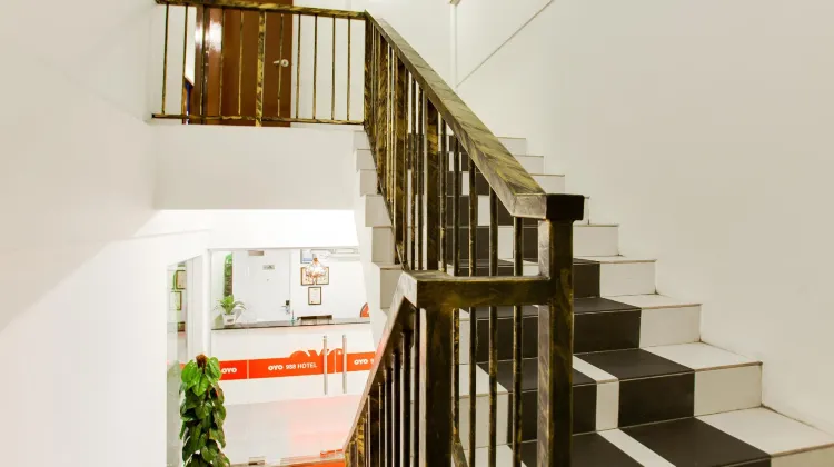 OYO 89631 988 Hotel 食事・レストラン