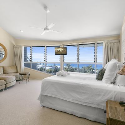 3 Bedroom Expansive Ocean Views