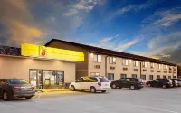 Super 8 by Wyndham Macomb Hotele w: 