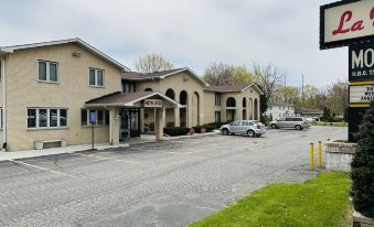 La Villa Motel - Housity