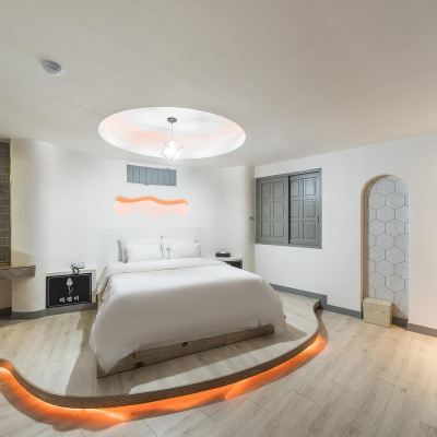 스페셜룸 세미 더블 Hwaseong Wolmun Lavender Onchen Hotel 쿠폰