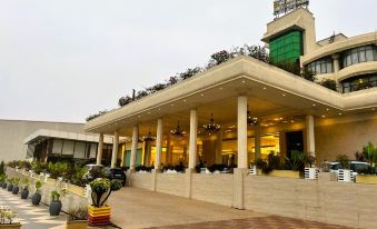Hotel Babylon International